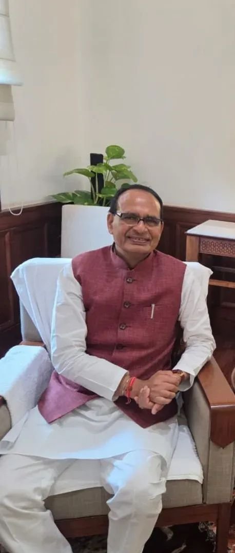 Amit40872618's tweet image. केंद्रीय कृषि एवं किसान कल्याण तथा ग्रामीण विकास मंत्री श्री शिवराज सिंह जी चौहान को जन्मदिवस की हार्दिक शुभकामनाएं | ईश्वर से आपके उत्तम स्वास्थ्य व दीर्घायु जीवन की कामना करता हूं |
Shivraj Singh Chouhan 
#FilePhoto