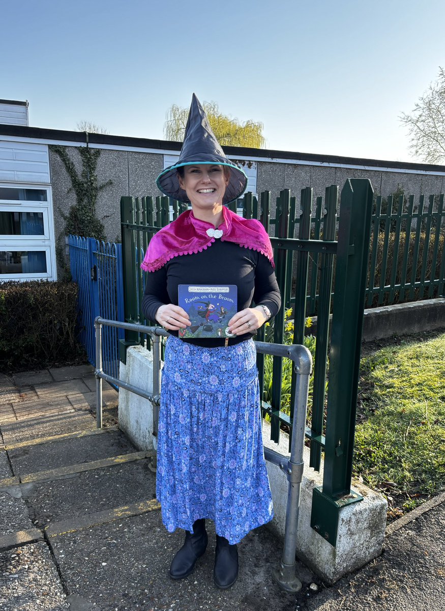 Long Ridings Primary School tweet media