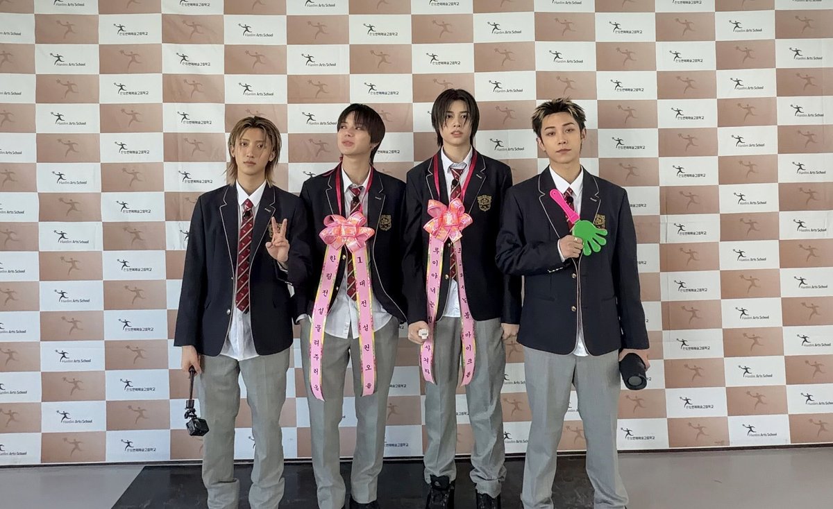 ㅤ
ㅤ
⛶ #YNGSHOTonFEED ⛶
𝐘𝐍𝐆𝐒𝐇𝐎𝐓𝟒𝐒𝐇𝐎 𝐡𝐚𝐬 𝐮𝐩𝐝𝐚𝐭𝐞𝐝 𝐧𝐞𝐰 𝐜𝐨𝐧𝐭𝐞𝐧𝐭.

Hnlim Arts School
RAY Entrance Ceremony &amp; JIN Start-of-Semester Ceremony 📸🤞

(+ The reason the graduated hyungs gathered 🤔)

#YNGSHOT4SHO #USEONG4SHO #ZEN4SHO #JIN4SHO #RAY4SHO

ㅤ