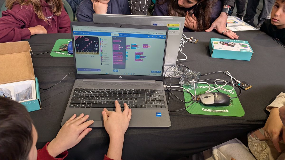 Robo-Reto tweet media