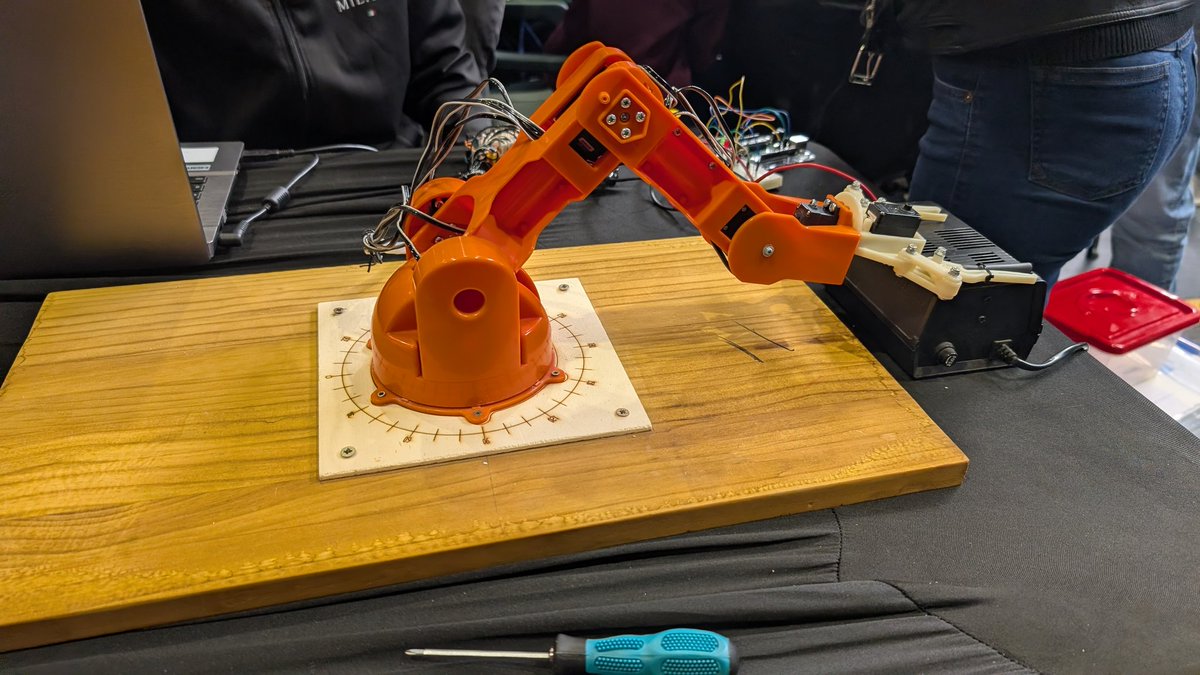 Robo-Reto tweet media