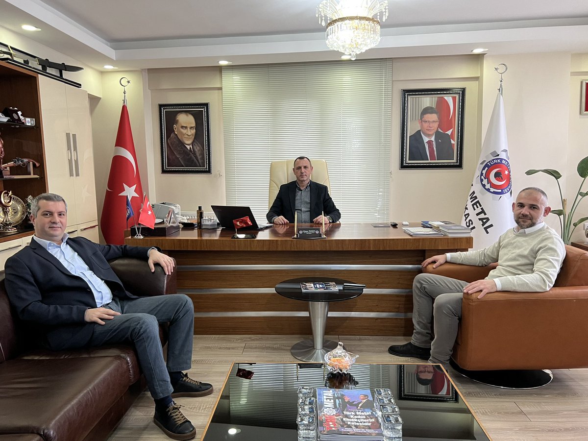 gny39's tweet photo. Kapaklı Şubemize bağlı Dinex Egzoz Fabrikamız Genel Müdürü Özgür Adıgüzel,İnsan Kaynakları Müdürü Volkan Özyay şubemizi ziyaret ettiler.İşyerimiz ve güncel konularda istişarelerde bulunduk.
#TürkMetalSendikası
#TürkMetalKapaklıŞube
#Hepimizbiriz
#LiderimizUysalAltundag https://t.co/H8fYtlumpH