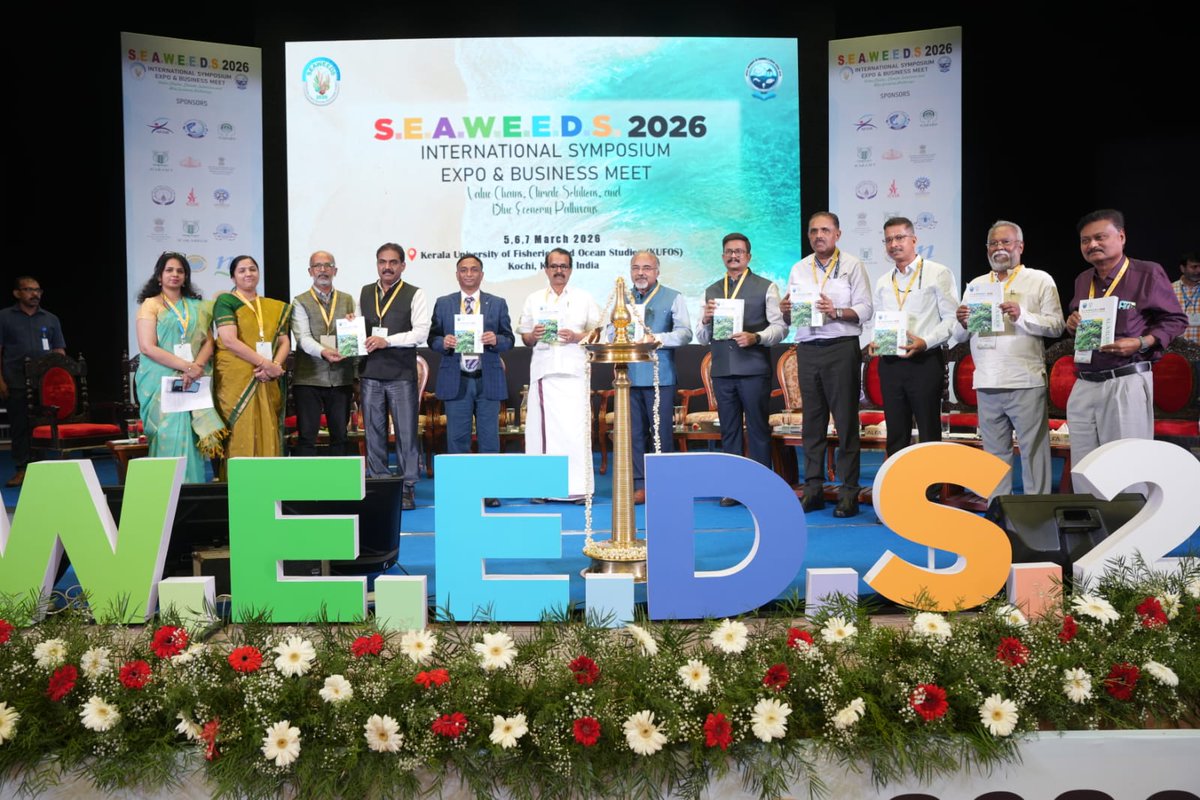 PIBTvpm's tweet image. Union Minister Shri @GeorgekurianBjp  calls for scaling up #seaweed production in India 

pib.gov.in/PressReleasePa…

#PIBKochi #InternationalSymposiumExpo #BusinessMeet #KUFOS #SEAWEEDS2026

@Min_FAHD @PIB_MoFAHD @FisheriesGoI
@MOMAIndia @MIB_India @KUFOS1 @PIB_India