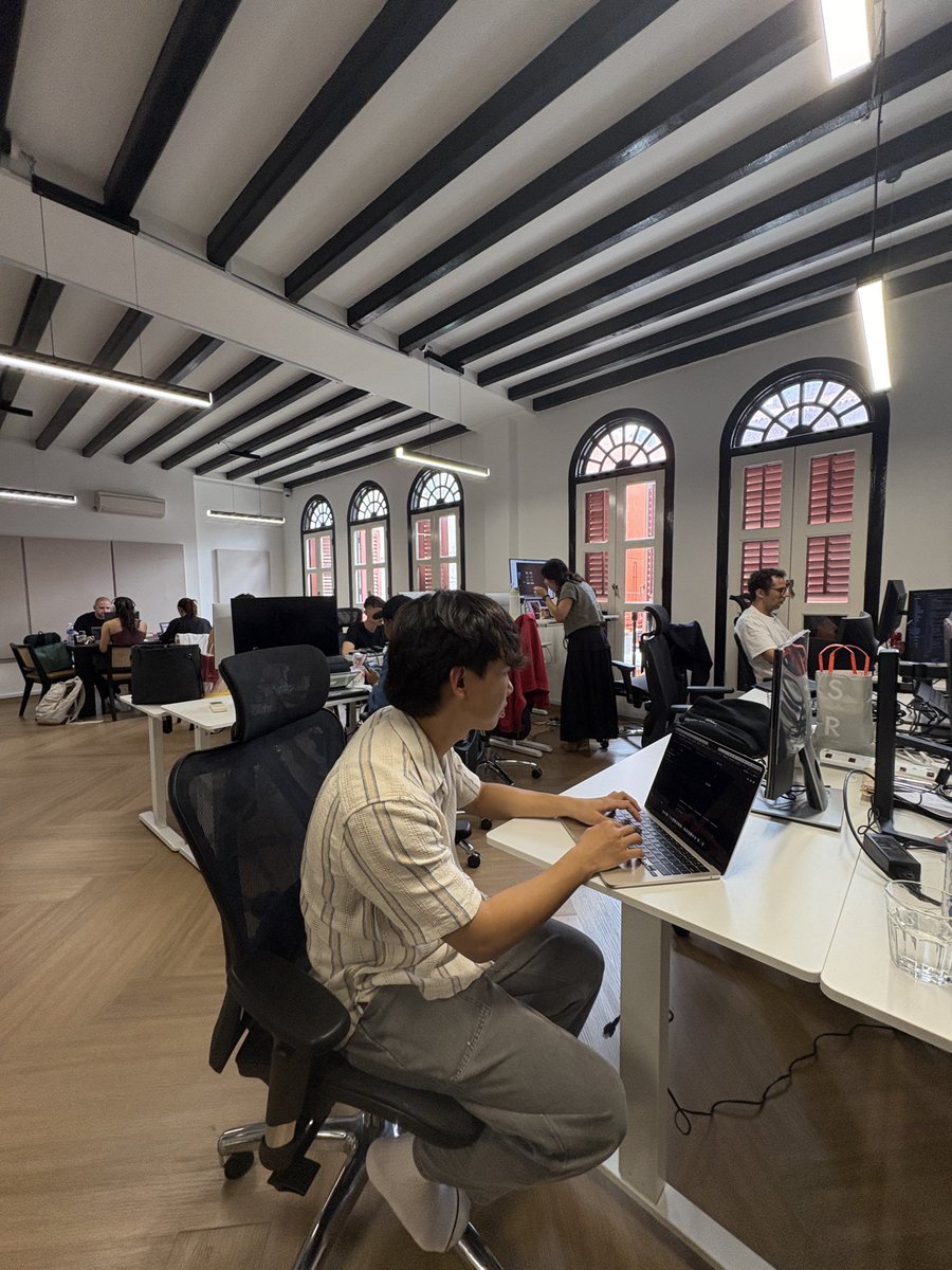 Zhuang, 庄 tweet media