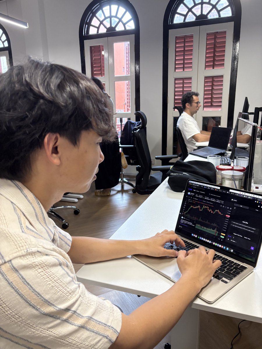 Zhuang, 庄 tweet media