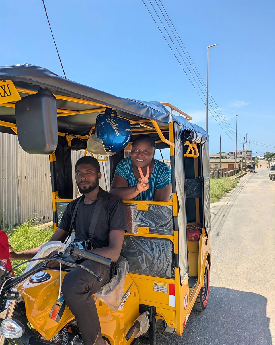 JasperZiggle's tweet image. 🚨‼️🇬🇭The Edina Omanhen is a very powerful traditional ruler in Ghana. He banned pragia in Elmina and everyone obeyed! Don't even dare!

He also threatened to stop tourists from visiting the Elmina Castle if government fails to allocate part of the revenue generated from the area