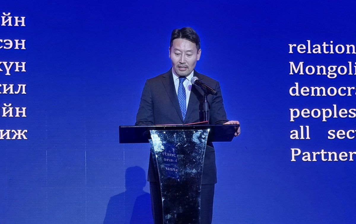 Японы Элчин Сайдын Яам tweet media