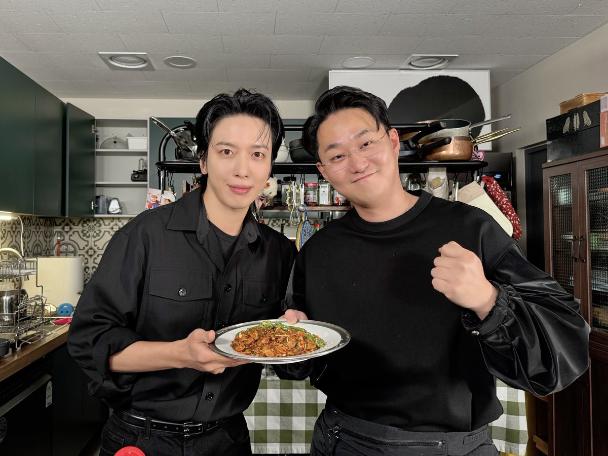[📸] 은수저 꼬막비빔밥

✔ youtube.com/shorts/5qdG_57…

#CNBLUE #씨엔블루 #정용화 #JUNGYONGHWA