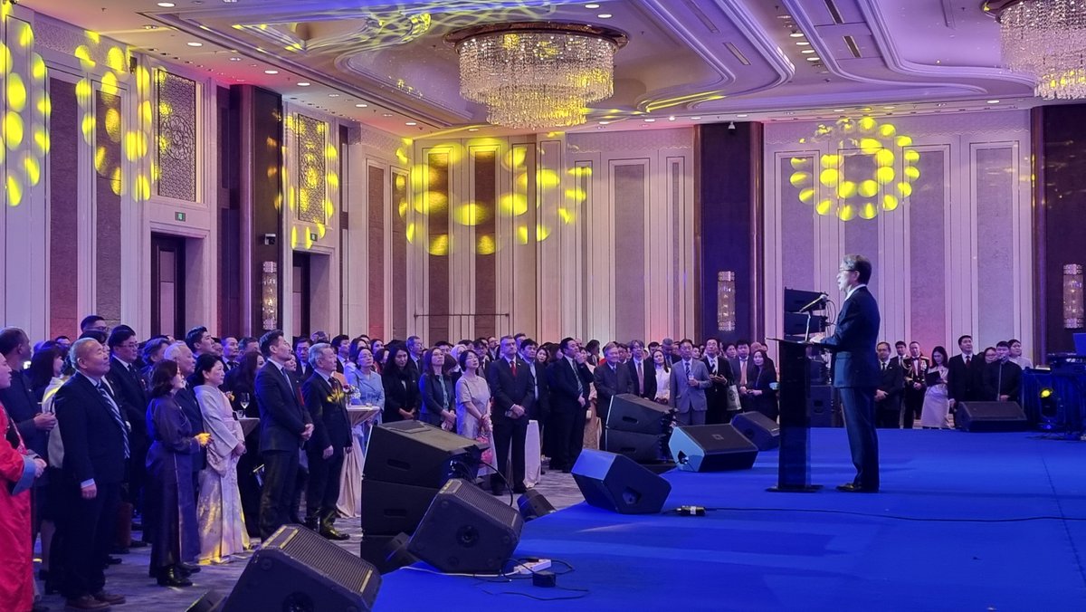 Японы Элчин Сайдын Яам tweet media