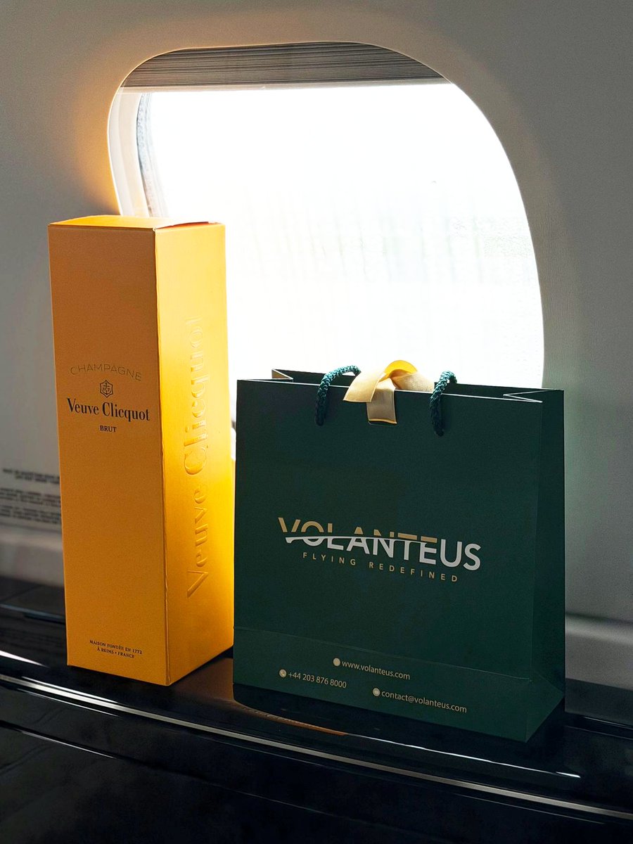 It’s the little details that make the difference. ✨

From seamless aircraft selection to a warm welcome on board, every Volanteus journey is thoughtfully curated.

#PrivateJet #Phenom #JetCharter