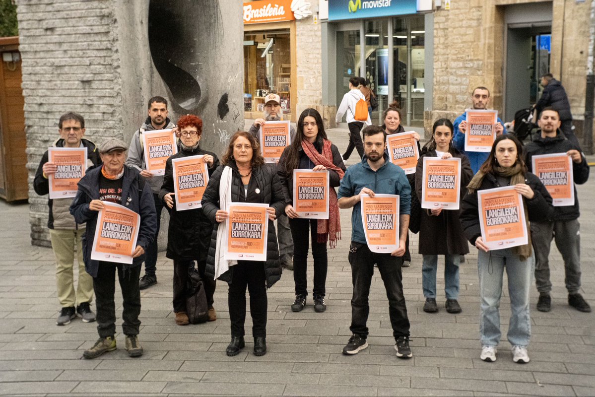 Frente a la ofensiva capitalista, langileok borrokara!

Manifestazioa:
📅 Martxoak 17.
🕚 11.00.
📍 Andra Mari Zuria.

M17, greba orokorra.