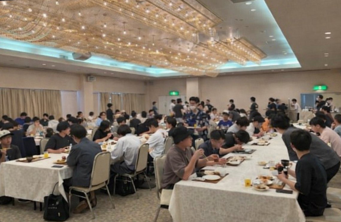 おかげさまで200人ほど参加申請いただきありがとうございます
対戦はもちろん、オレタン福岡天神店様の物販、のがみプレジデントホテル様のビュッフェ、サンエトワール様の軽食等でもお楽しみください！
【3月8日(日) 定員256人】
参加申請は以下からお待ちしております！
tonamel.com/competition/Ld…