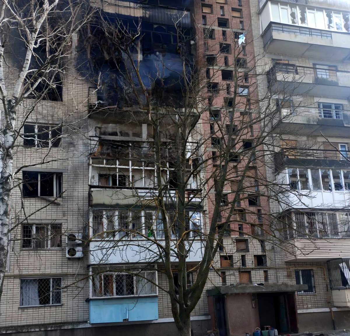 Horrors of russian terror — firsthand.

A Kherson resident describing life in a residential high-rise in the city’s riverside area:

“Second day in a row drones are attacking our building.
Half the building has burned down and it’s still burning.
People still live here. They’re