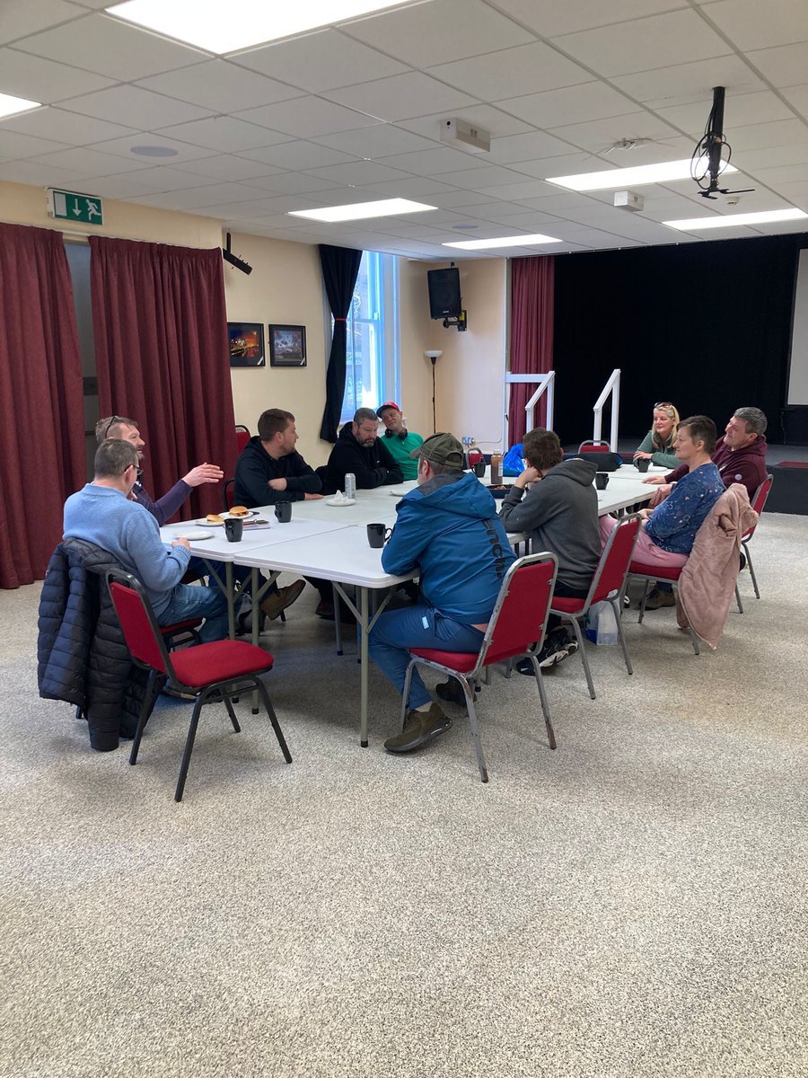 RRR_LUF's tweet image. Bacup Walk &amp;amp; Talk 🚶‍♂️💬

Another brilliant session walking around Cowm Reservoir. Fresh air, good conversation, and plenty of smiles...always a great way to connect!

#Connection #Community #RedRoseRecovery