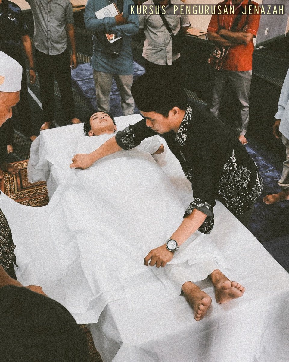 MIMI ASMARA tweet media