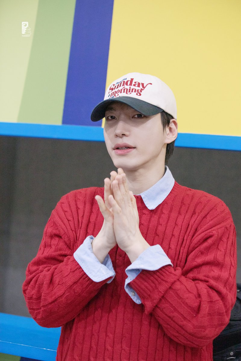 포 레스트 tweet media