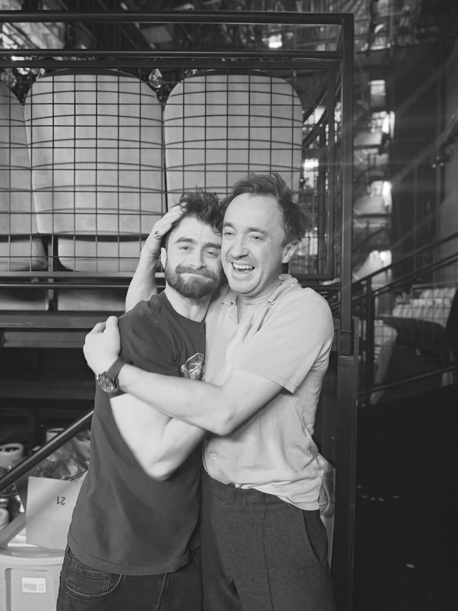 dan rad stan♡ tweet media