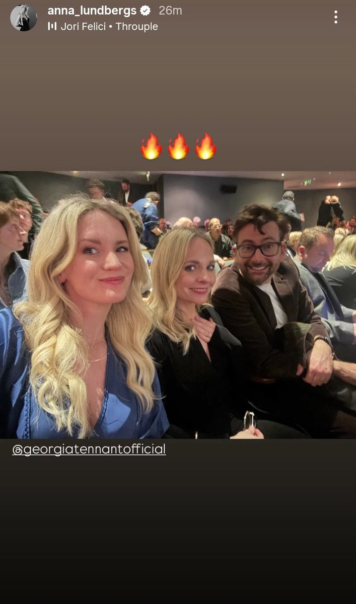 ilove80z's tweet image. HELLO?? GOOD MORNING???? 😭😭😭