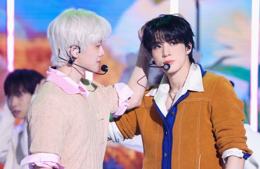 一生一緒にいてくれや🎀｡･ﾟ♡ﾟ･｡🎀｡･ﾟ♡ﾟ･｡🎀 
　｡・｡∩🎀∩｡・｡
｡ﾟ  　(｡>ㅂ<｡)  　ﾟ｡
　　 o(  U ∪
　　　 'ｰ'ｰ'