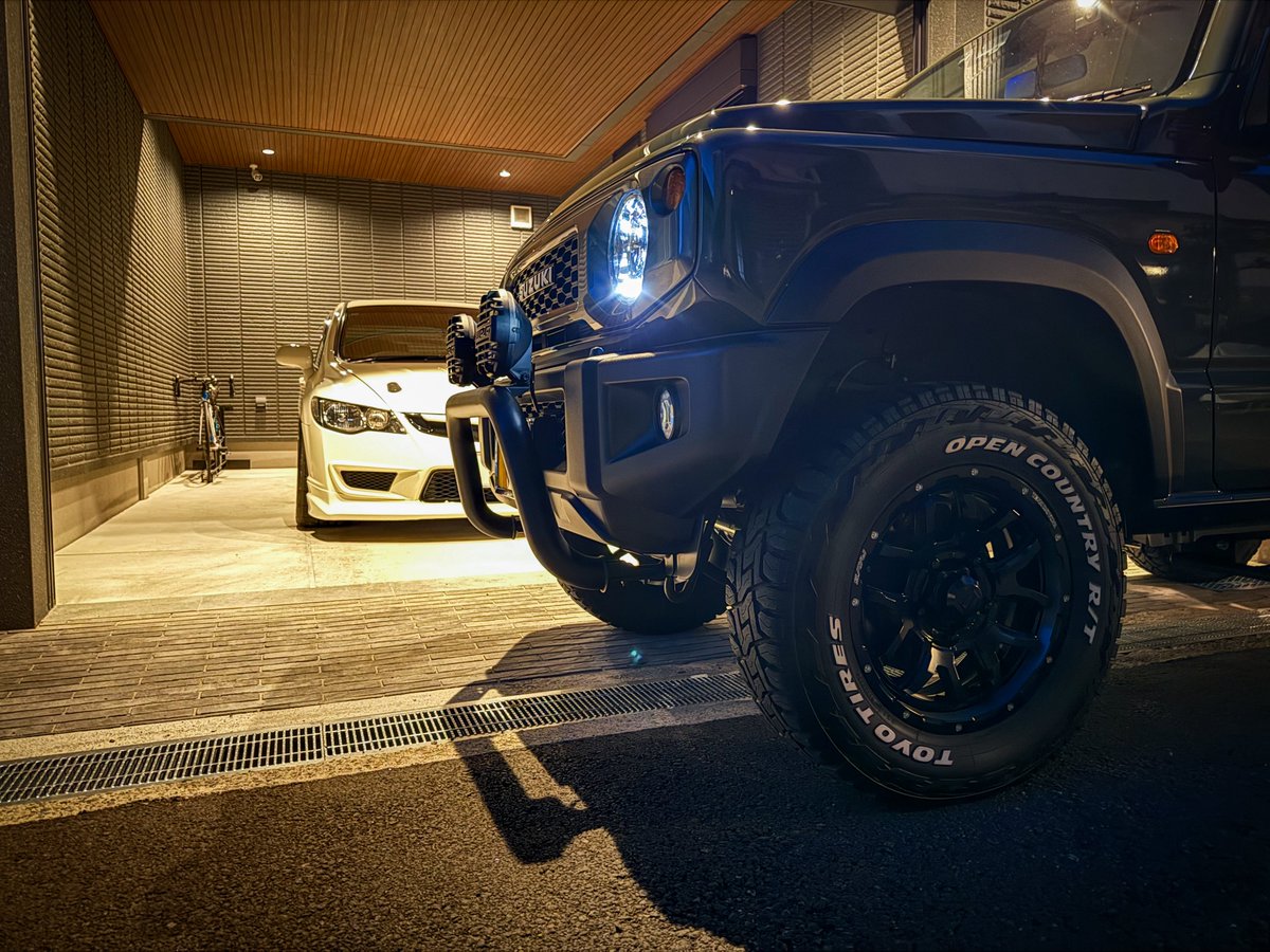 今日は早くしごおわしたから洗車して漸くオプカンとF6boostに戻した！
純正ホイールより重いから加速力落ちるけどやっぱ見た目はこっちやな🙆
また写真撮りに山行こ