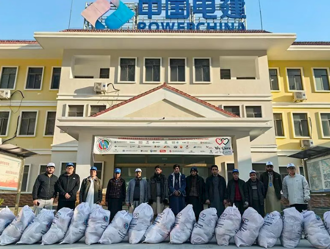 PowerChina_PK's tweet image. #MakingADifference
At POWERCHINA's Diamer Basha Dam Project in Pakistan, local workers have transformed their skills and livelihoods. From daily laborers to skilled welders and machinery operators, their wages and confidence have doubled. A training center with local colleges is