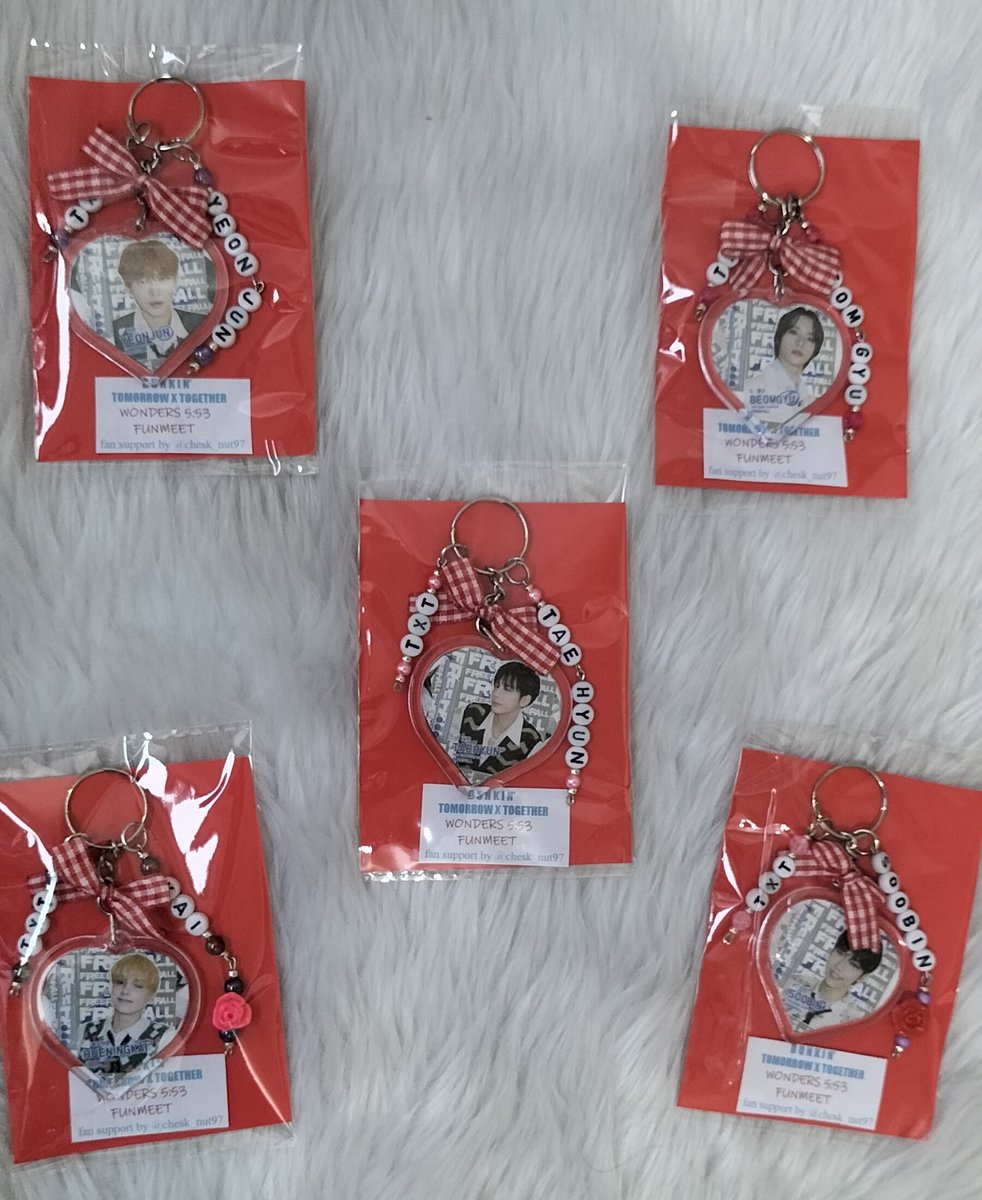 chesk_nut97's tweet photo. ° ☆ TXT x Dunkin' ☆ °
 wonders at 553 funmeet
⭑fan support by @chesk_nut97

➴ like &amp; RT 
➴ vv limited quantity 
➴ open for trade 

#DunkinPH_TXT #DunkinPH_WondersAt553
#TOMORROW_X_TOGETHER https://t.co/8EliGBr84I
