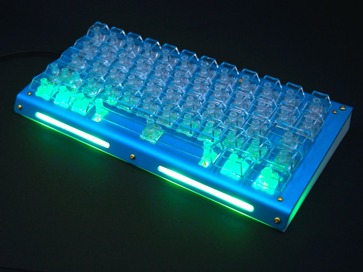 Keyboard: RowLow52 V2 （Case Custom） Switch: 不明（お苦しみ袋産