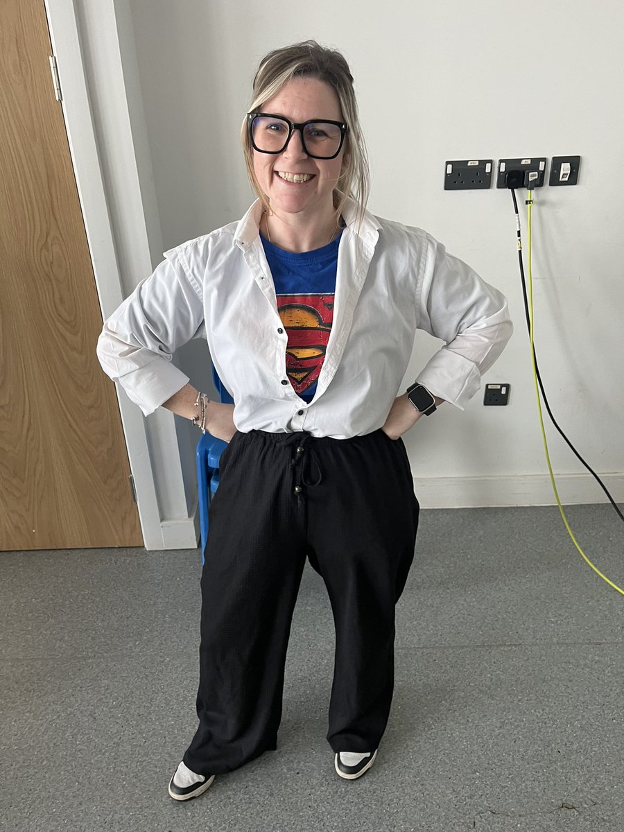 Miss Sullivan tweet media