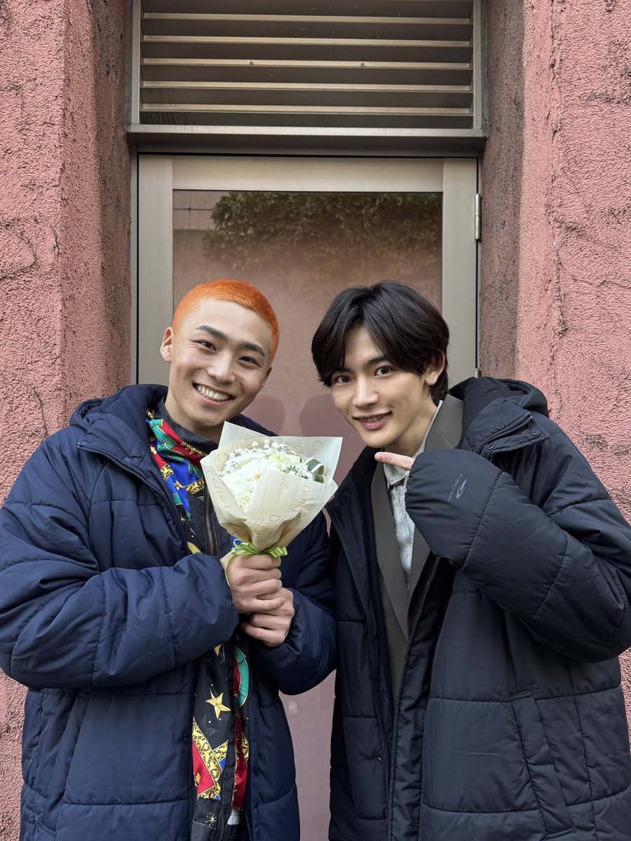 noamusic_japan's tweet photo. #今日のNOA

ドラマ特区『救い、巣喰われ』
本日第4話放送です💫

#八村倫太郎 さんとの撮影は1日だけでしたが、終始とても楽しそうに臨んでいたNOAでした🤭

#NOA が書き下ろしたED主題歌
「Say Yes」もぜひお聴き逃しなく🎧

【放送時間】
23:30〜 tvk(テレビ神奈川)
24:59〜MBS(毎日放送) 
25:30〜TVer,FOD配信スタート

▼TVerでのご視聴はこちら
（お気に入り登録もぜひお願いします⭐️）
https://t.co/zvUgmfswvF

BY NOA STAFF

@dramatokku_mbs 
#ドラマすくすく