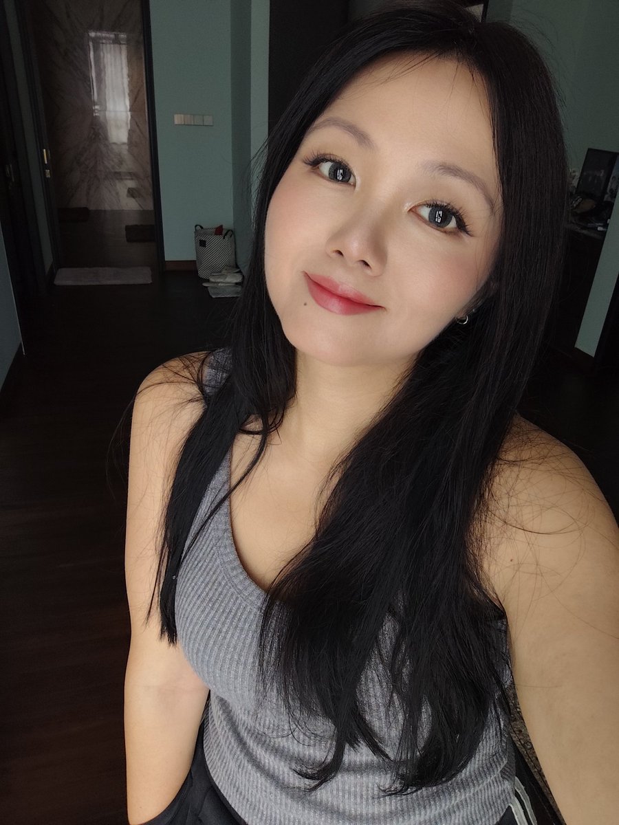 Deb🐝 🇸🇬 tweet media