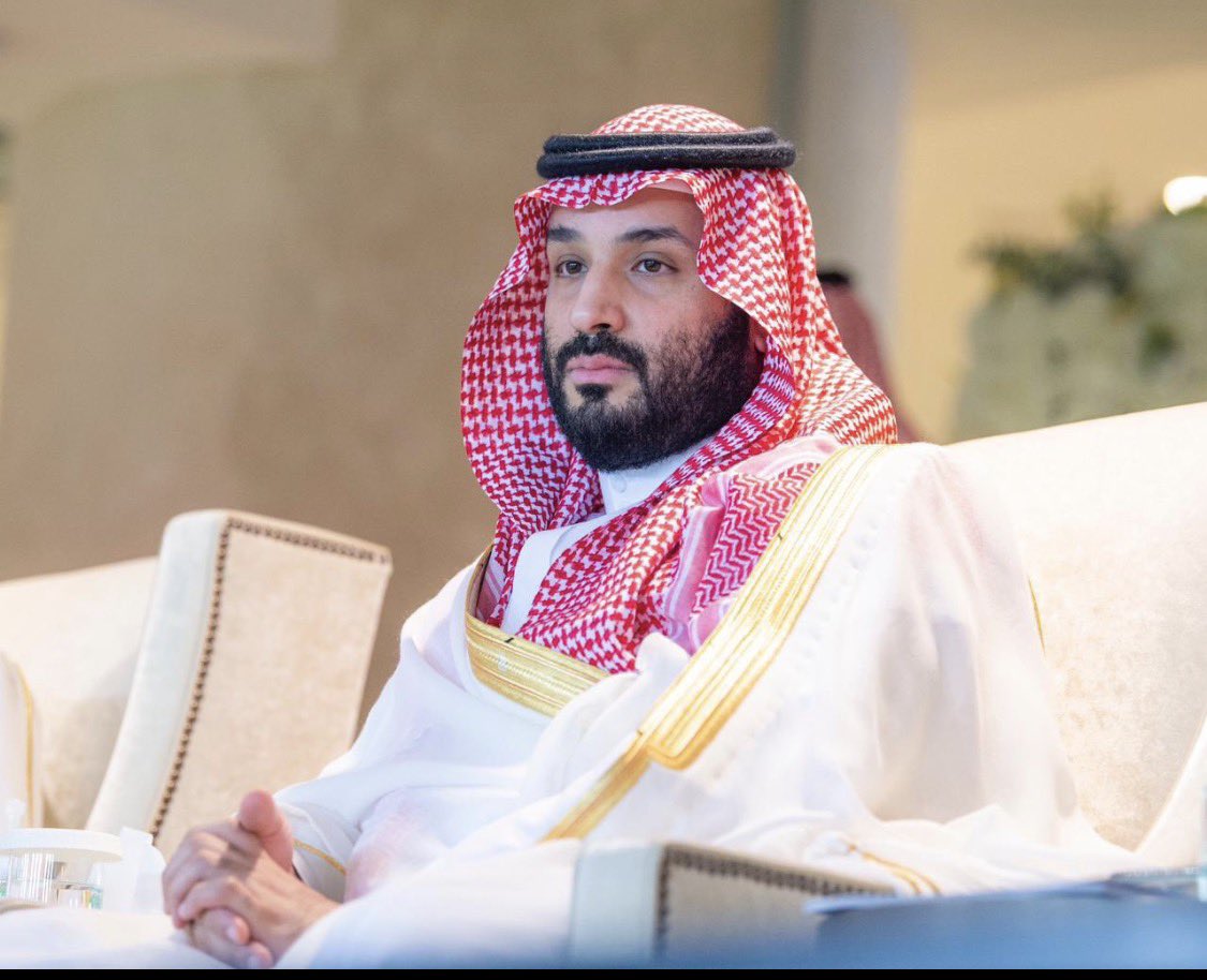 eHoYMU's tweet photo. تحت راية الله ، في مشاهيك يا ابن سعود
نعيش .. ونموت الموته اللي تشرّفنــــا🇸🇦#السعوديه https://t.co/HuVhb5nEsN