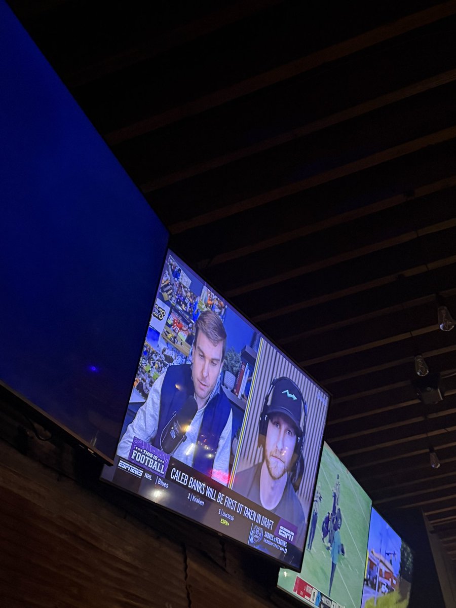 SamCahoy's tweet photo. @TampaBayTre at the bar at 1 am and see the goat https://t.co/BYkjyBWeJb