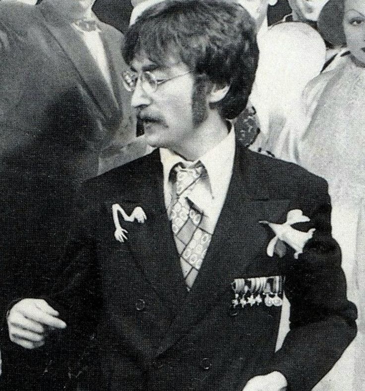 Osmie !! John Lennon Fanatic 🕊💗 tweet media