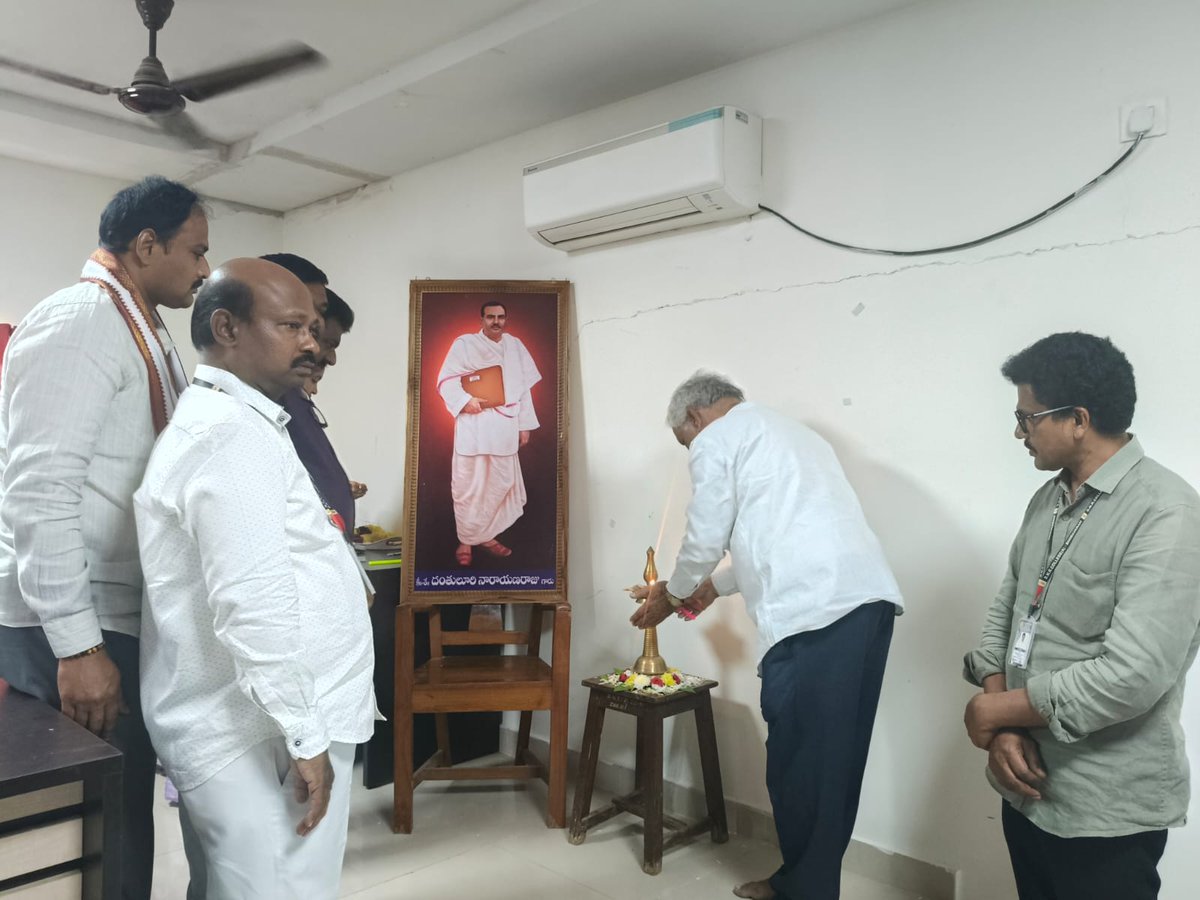 nykseluru's tweet photo. MY Bharat - Weat Godavari has organised. Viksit Bharat youth parliament. in collaboration  DNR college Bhimavaram, principal mojesh Garu, youth officer S.Ramu Garu, NSS coordinator 
#mybharat 
#viksitBharatyouthparliament2026 https://t.co/DWzkB8rU6d