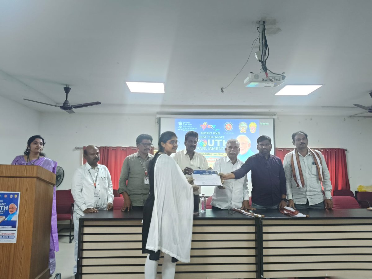 nykseluru's tweet photo. MY Bharat - Weat Godavari has organised. Viksit Bharat youth parliament. in collaboration  DNR college Bhimavaram, principal mojesh Garu, youth officer S.Ramu Garu, NSS coordinator 
#mybharat 
#viksitBharatyouthparliament2026 https://t.co/DWzkB8rU6d
