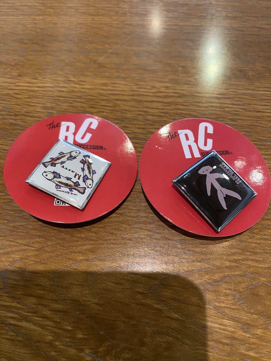 おみやげで大大大好きな THE RC SUCCESSION の ピンバッジをいただき