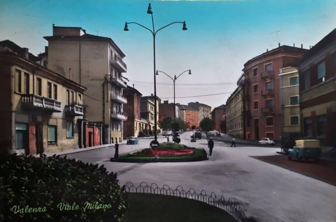 PCProvAL's tweet photo. Buongiorno dal SocialMediaTeam di #PCProvAL Continuate a seguirci. Oggi vi portiamo a #Valenza https://t.co/bpAOCteFa6 https://t.co/aDXqXYZ8be