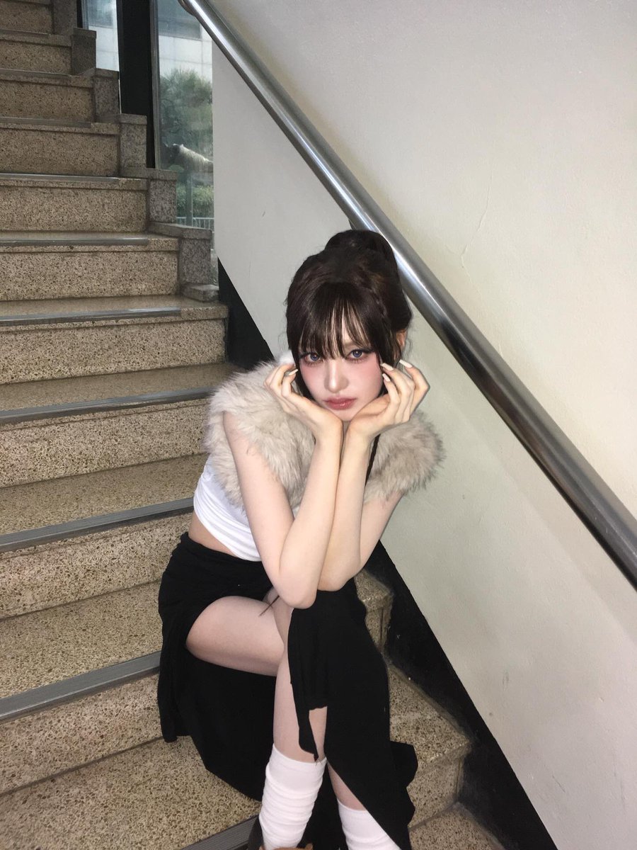 kjwpicture's tweet photo. liz instagram update 📸 #LIZ #리즈 #IVE #아이브 https://t.co/9xfPUnLrNh