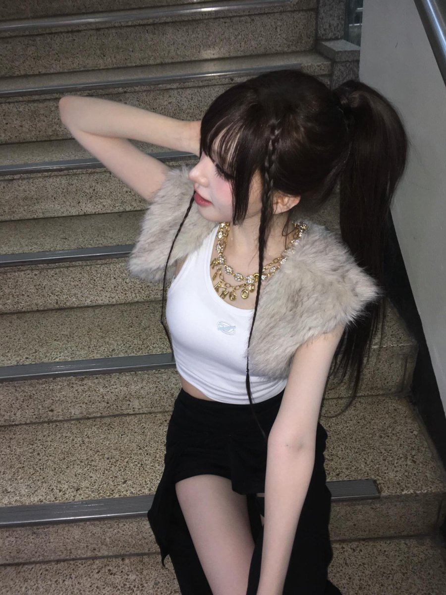 kjwpicture's tweet photo. liz instagram update 📸 #LIZ #리즈 #IVE #아이브 https://t.co/9xfPUnLrNh