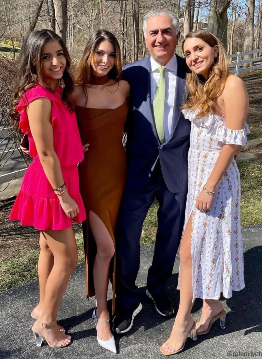 Ivanka Trump RV Q🇺🇲 tweet media