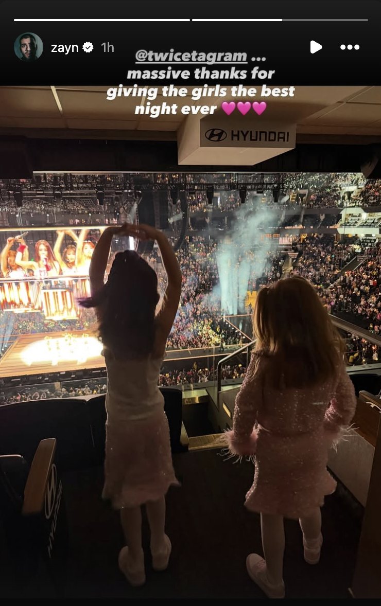 KHAI’S BEST NIGHT EVER 💗

LOOK: Zayn Malik took his daughter Khai to the concert of K-pop girl group TWICE in Montreal, Canada. | 📷: Zayn/Instagram Story

For more entertainment stories, visit entertainment.inquirer.net