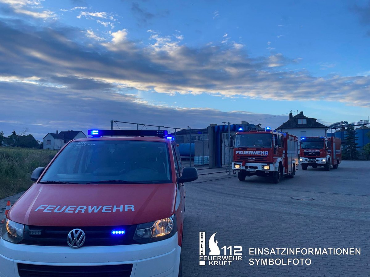 EinsatzeMyk's tweet photo. 🚨 Einsatz Nr. 15/2026 für die Feuerwehr Kruft
📆 03.03.2026
Heute Morgen wurden wir zu auslaufenden Betriebsstoffen in Kruft gerufen.
Wir konnten die Einsatzstelle an den Bauhof übergeben.
#Einsatz #feuerwehr #immerda #kruft #pellenz #mayenkoblenz #landkreismayenkoblenz https://t.co/oZ8RR3SRmV