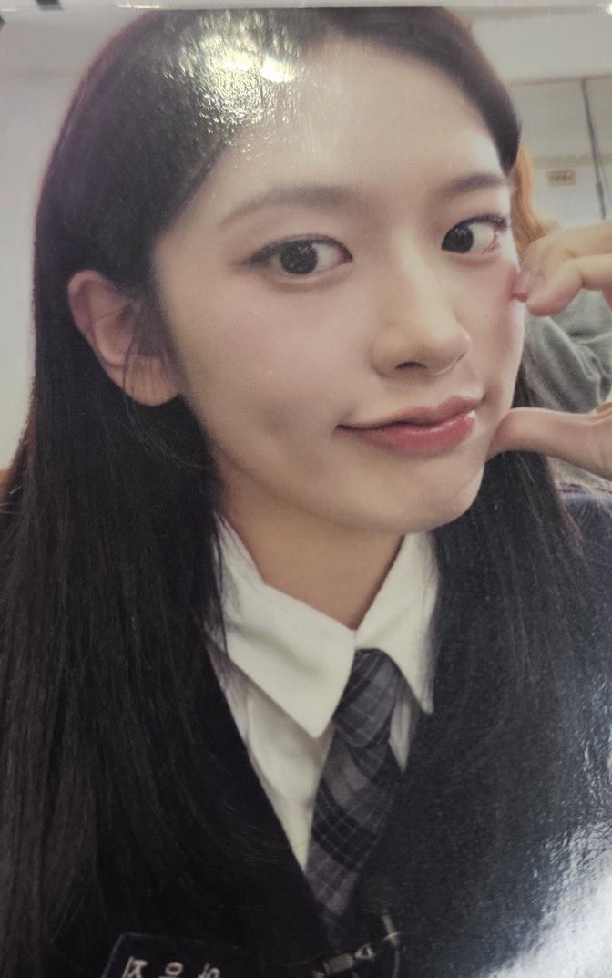 abrodddo_'s tweet photo. 아이브 유진 BLACKHOLE 공방포카 양도��니다.

6.0

Ive yujin gaeul rei wonyoung liz leeseo poca photocard 유진 가을 레이 원영 리즈 이서 broadcast wts 포토카드 포토 카드 공방 sell 뱅뱅 BANGBANG REVIVE_PLUS 미공포 블랙홀 https://t.co/PEPg6U3Na8