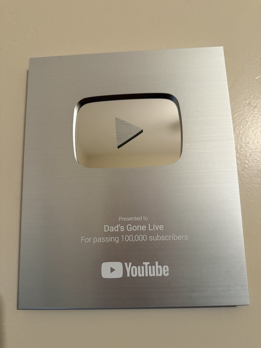 Dad's Gone Live tweet media