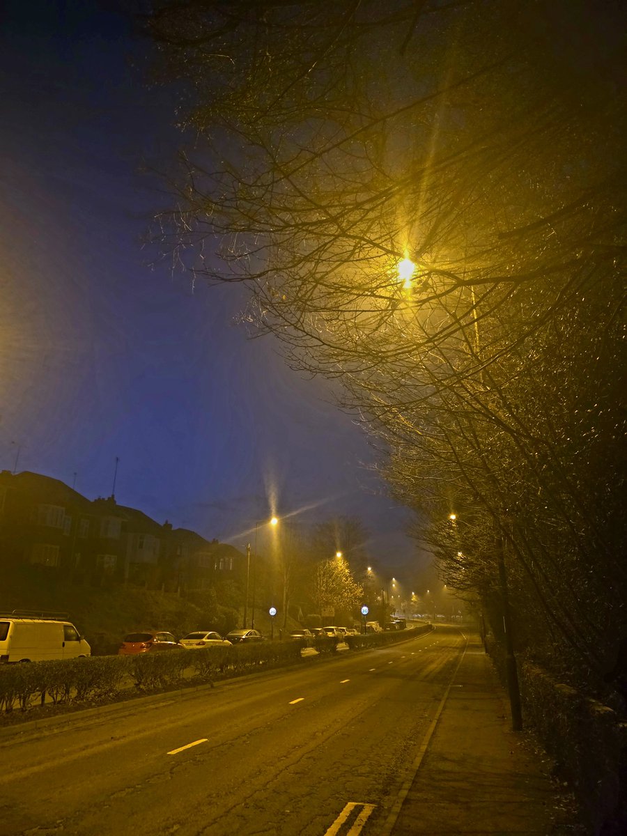 CraigRGNDem's tweet photo. An easy #conversational paced 5k run this morning in dark and misty Coventry before heading home later.
Nice, gentle stroll πββοΈπ
#Coventry #Running #Misty #Strava @UKRunChat #GlasgowHome https://t.co/MzsEc1QVUQ
