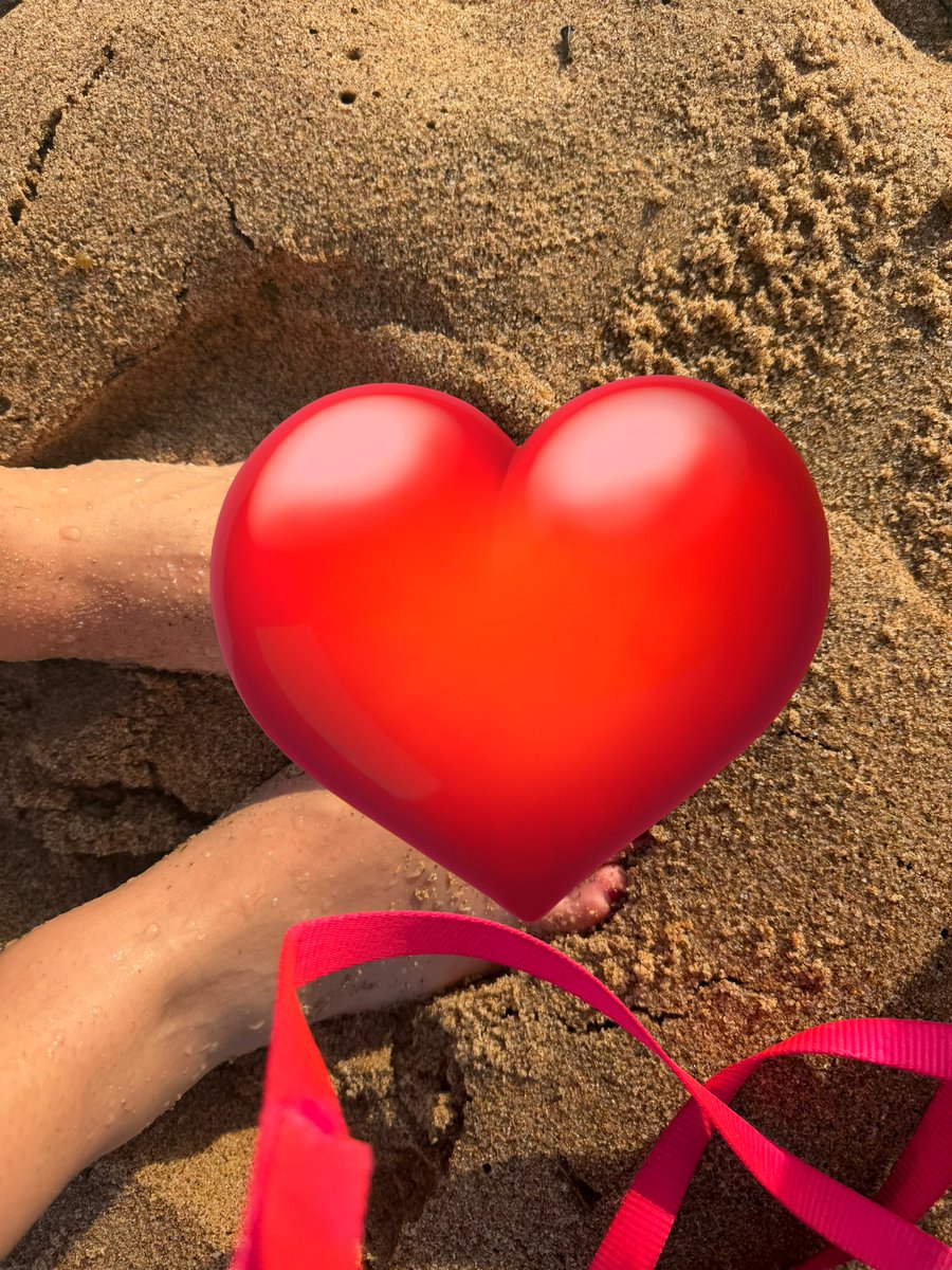maevilyy's tweet photo. Sun, sand, and pretty toes.
If you want a closer look, you already know what to do. 💸🏖️

findom finsub humanatm paypig sydney australia goddess slave nsfwtwt worship tribute feet findomaus sissy cuck sph foot rtsub feetworship https://t.co/9gSgvvweuw
