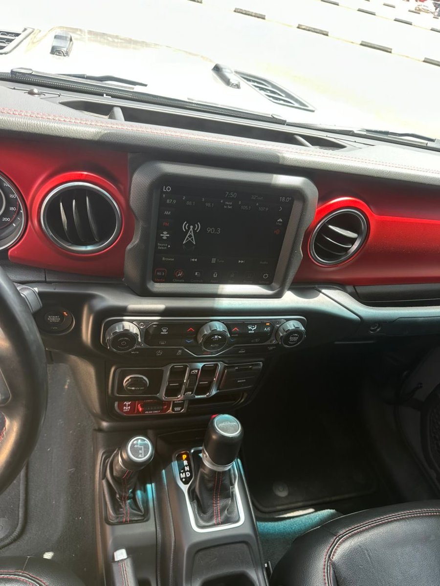 DaudaDrambi's tweet photo. FOREIGN USED 2023, JEEP GLADIATOR RUBICON WITH ORIGINAL CUSTOM DUTY, FULLY PAID.
MILEAGE:25k AVAILABLE FOR || #110,000,000. https://t.co/32KUM401HX