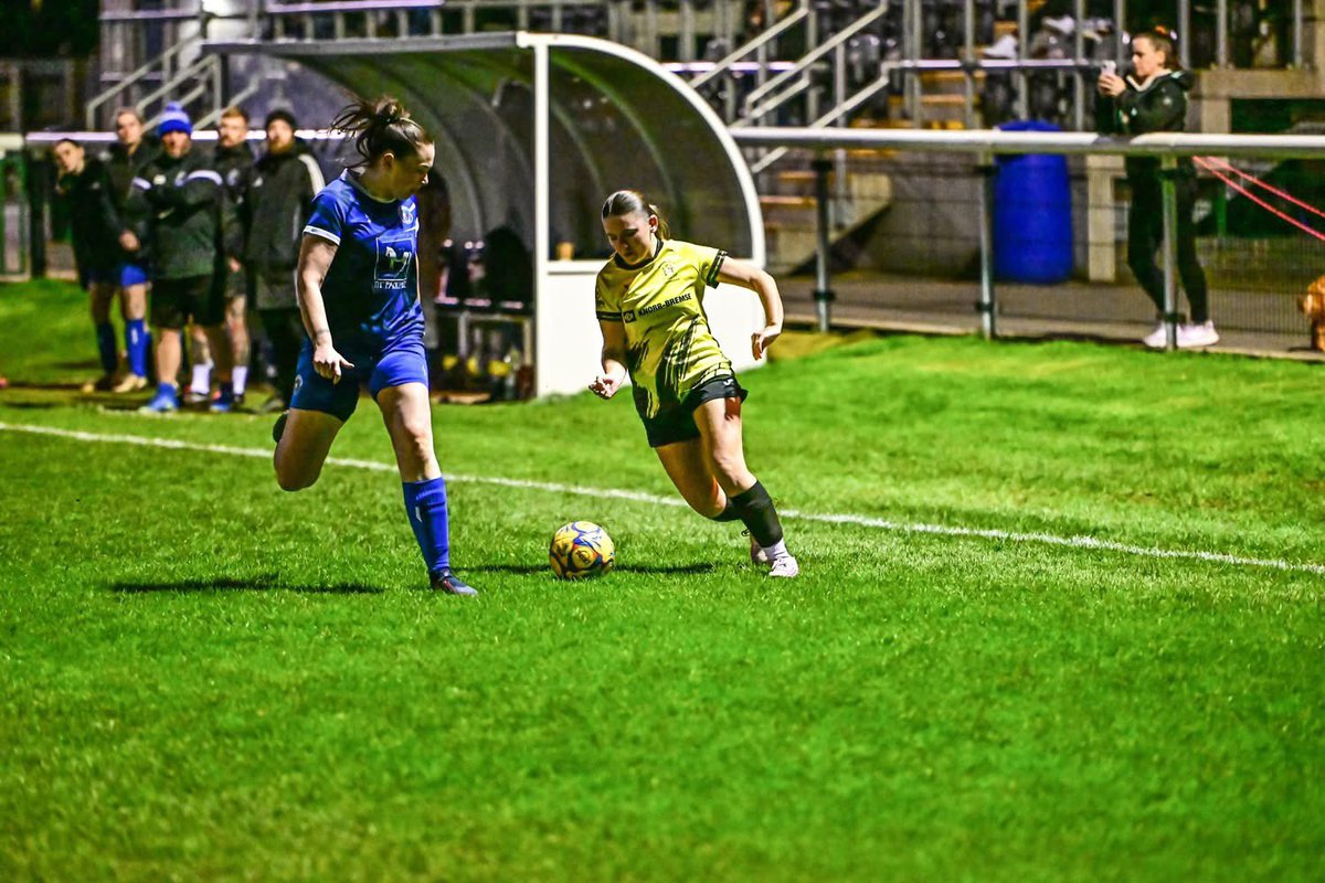 Into the semi finals!! Great heart and determination showed by all the girls this evening. Three composed goals and 15 sets of very tired legs. Amazing atmosphere, amazing facilities, promoting ladies football #upthesham #hergametoo