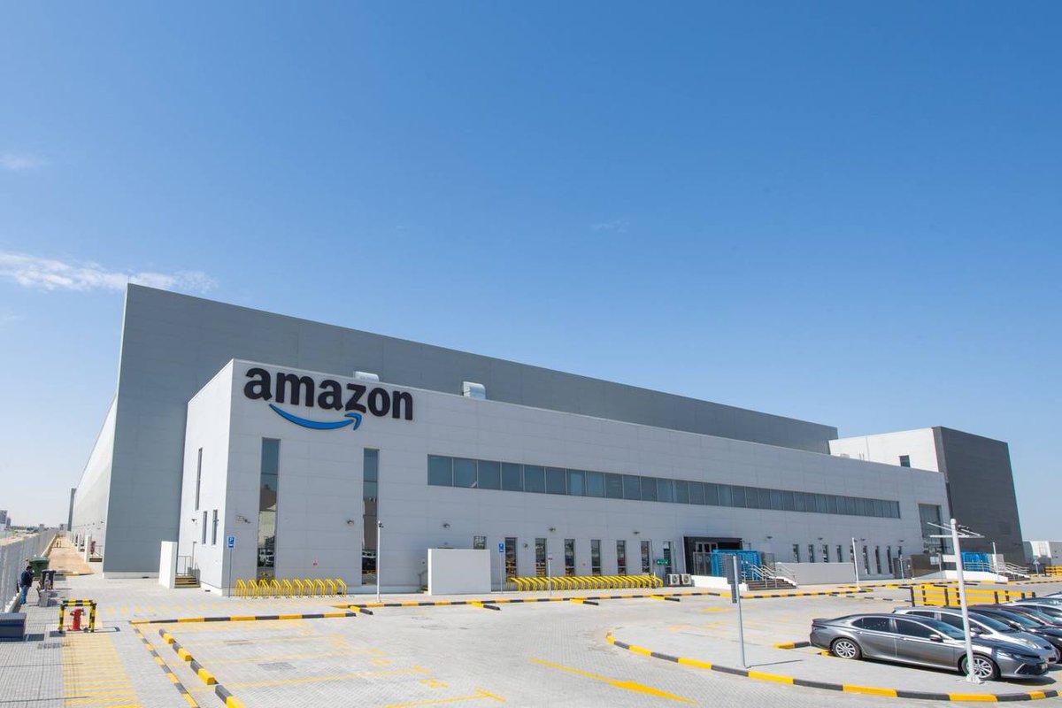 Realnews829984's tweet photo. 🔴 Iran claims it struck Amazon data centers in Bahrain & UAE for providing intelligence to Israel & US.
Subscribe to @Realnews829984 for exclusive live updates!
#IranStrikes #AmazonAWS #UAE #Bahrain #CyberWar #Breaking https://t.co/VY8s9ay86C