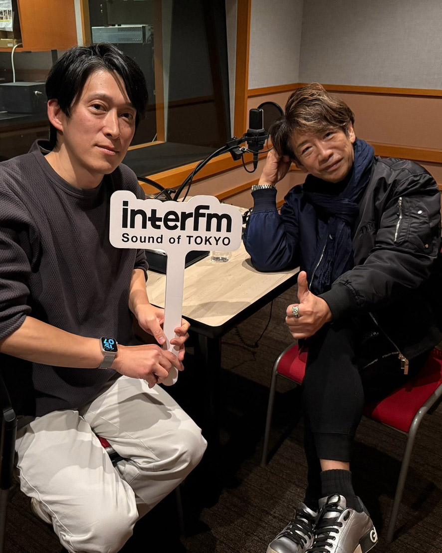 inter fm　土曜日 4:43pm - 4:58pmにお届けしている花絵師 藤川靖彦氏の番組

『Hanae Japan presents Flower's YELL 〜Regain your smile and warmth!〜』

3月のゲストにお邪魔する事になりました。

interfm.co.jp/news/single/fl…

4月17日から丸の内行幸通りのイベントでコラボします!
お楽しみに💐！